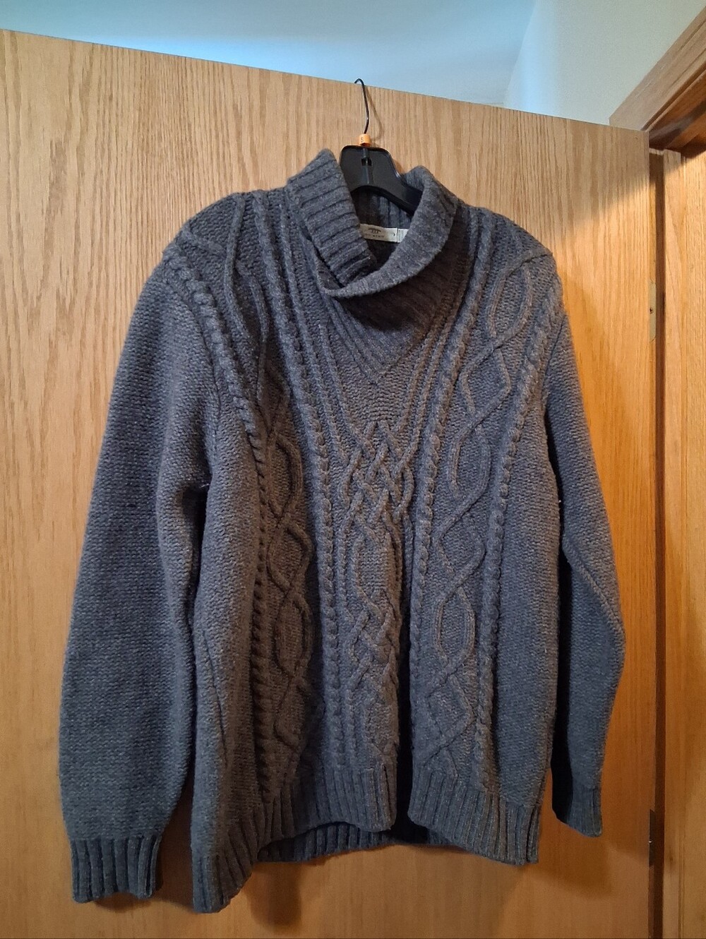 Inis Meáin premium Irish knitwear pullover sweater, Large Merino Wool/cashmere